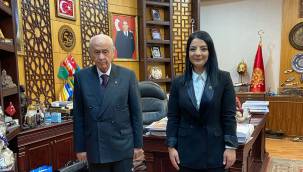 Genç iş insanı Gül Akarsu MHP'den aday adayı oldu