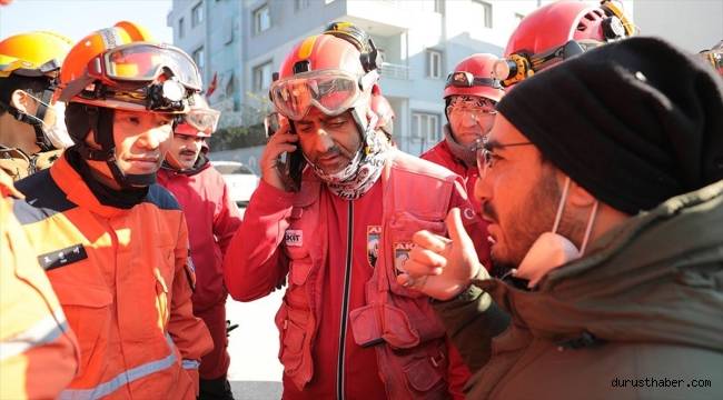 Gönüllü tercümanlar, yabancı arama kurtarma ekiplerinin depremzedelerle iletişimini sağladı