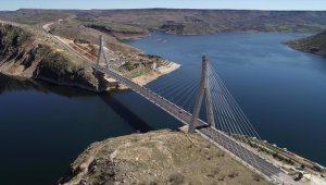 Güneydoğu'nun "Boğaz Köprüsü" depremlerde zarar görmedi