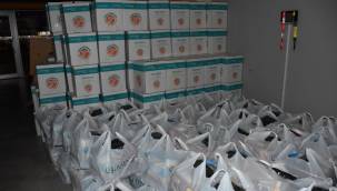 Hasene Vakfı’ndan depremzedelere gıda ve kıyafet desteği