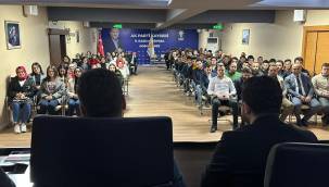 Hüseyin Okandan Gençlik Kolları teşkilatıyla bir araya geldi