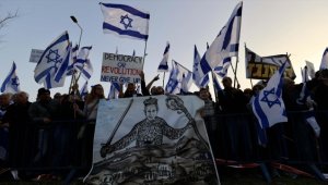 İsrail'de Netanyahu hükümetinin yargı düzenlemesine karşı protestoların nereye varacağı tartışılıyor
