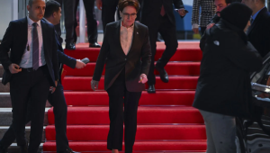 İYİ Parti Genel Başkanı Akşener, milletvekilleriyle bir araya geldi