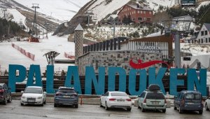 Kayak merkezlerinde en fazla kar kalınlığı 101 santimetreyle Palandöken'de ölçüldü