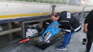 Konya'da bir tırda 2 bin 500 paket gümrük kaçağı sigara ele geçirildi