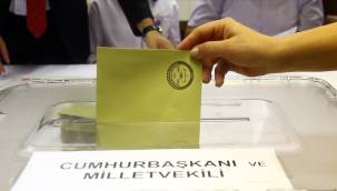 Kovid-19 iznine gönderilen taksirli suç hükümlüleri cezaevi listelerine eklenmeden oy kullanabilecek