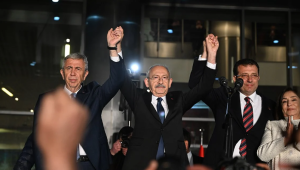 Millet İttifakı'nın cumhurbaşkanı adayı Kılıçdaroğlu, Saadet Partisi önünde konuştu