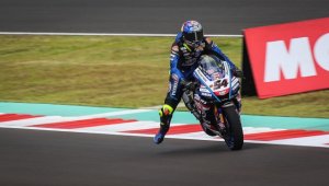 Milli motosikletçi Toprak Razgatlıoğlu, Endonezya'da ikinci oldu