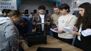 Niğde'de öğrencilerin projeleri bilim şenliğinde sergilendi
