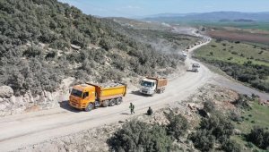 Nurdağı'nda günde ortalama 1500 kamyonla enkaz taşınıyor 