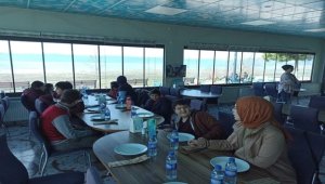 Özel öğrenciler balık fabrikasını gezdi