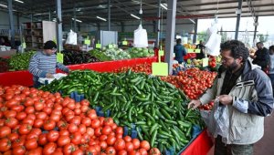 Pazarcık'ta yaşamın normale dönmesi için çalışmalar sürüyor