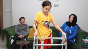 Rizeli madenciler enkazdan kurtardıkları anne ve kızına sahip çıktı