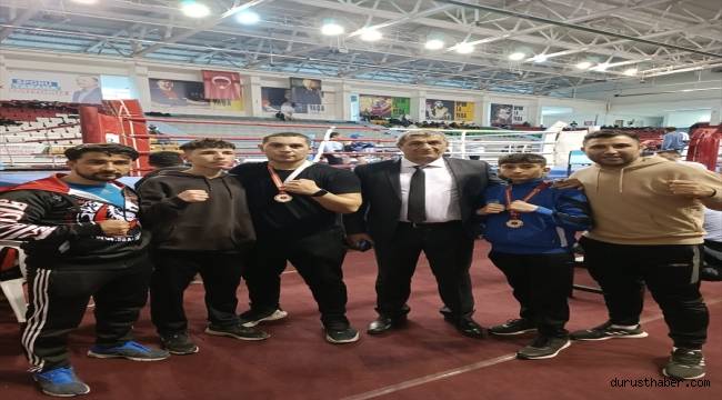 Türkiye Muaythai Şampiyonası'nda Kayserili sporcular 10 altın madalya kazandı