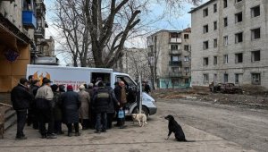 Ukrayna'da çatışmaların şiddetlendiği Donetsk bölgesinde sivillerin tahliyesi sürüyor