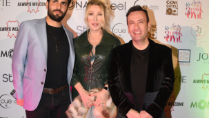 Ünlülerin Danışmanı Özgür’ün “Rengarenk Gecesi”