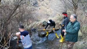 Zincidere su kanallarında 10 yılın temizliği yapılıyor