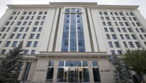 AK Parti üçte ikisi yenilenen listeyle seçime gidiyor 