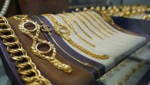 Altın, rekor sonrası düşüşte 