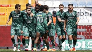 Arabam.com Konyaspor deplasmanda Kasımpaşa'yı 2-1 mağlup etti