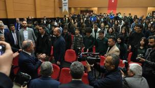 Bakan Akar ve Başkan Büyükkılıç Kayseri Lisesi Öğrencileriyle Buluştu