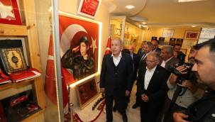 Bakan Akar ve Başkan Büyükkılıç’tan 15 Temmuz Şehidinin Ailesine Ziyaret