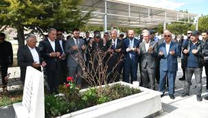 Bakan Akar ve Başkan Büyükkılıç'tan ilçelere çıkarma