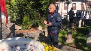 Başkan Büyükkılıç’tan Yazıcıoğlu ve Pakdil’in Kabirlerine ziyaret ve dua