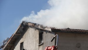 Beyşehir'de çatı yangını