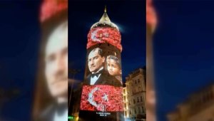 "Bir Hayalin İnşası" dijital enstalasyon sergisi Galata Kulesi'ne yansıtıldı