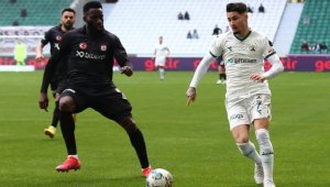  Bitexen Giresunspor, sahasında Demir Grup Sivasspor'u 1-0 mağlup etti