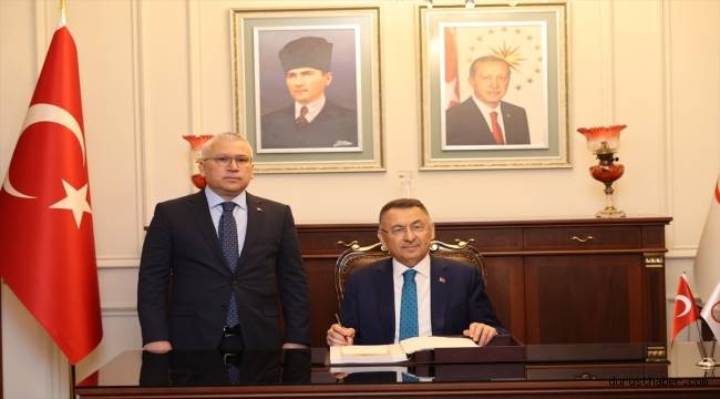 Cumhurbaşkanı Yardımcısı Oktay, Sivas Valisi Şimşek ve Belediye Başkanı Bilgin'i ziyaret etti