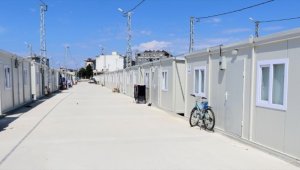 Hataylı depremzedeler bayramı konteyner kentte kutluyor