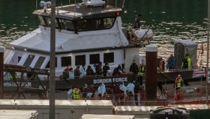 İngiliz hükümeti, 500 erkek sığınmacının gemide barındırılacağını açıkladı