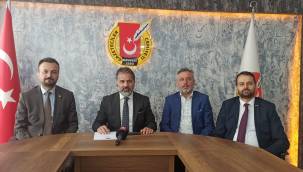 Kayseri İl Kültür Turizm Müdürü Doç. Dr. Şükrü Dursun ve beraberindeki heyet Gazeteciler Cemiyetini ziyaret etti.