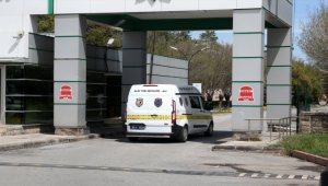 Kayseri'de güvenlik görevlisi temizlediği silahın ateş alması sonucu yaralandı