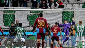 Konyaspor sahasında Trabzonspor'u 2-1 yendi