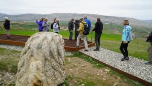 Nemrut Dağı sezonun ilk turist kafilelerini ağırlıyor