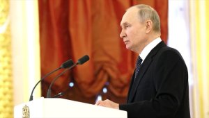 Putin'den, ABD'ye "renkli devrimlere destek" eleştirisi