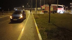 Sivas'ta iki otomobilin çarpıştığı kazada 3 kişi yaralandı