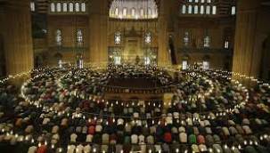 Teravih namazı kaç rekat nasıl kılınır?