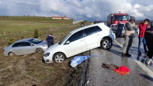 Yozgat'ta aynı bölgede meydana gelen iki trafik kazasında bir kişi öldü, 8 kişi yaralandı