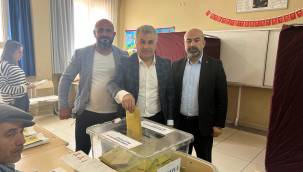 AK Parti İzmir Milletvekili adayı Tunç, oyunu kullandı