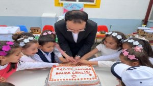 Akıncılar 80. Yıl İlkokulunda bahar şenliği düzenledi