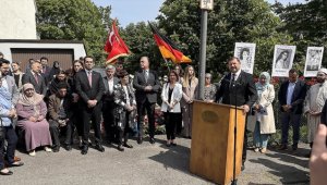 Almanya Solingen'de 30 yıl önce düzenlenen ırkçı saldırıda yaşamını yitirenler anıldı
