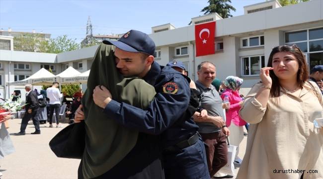 Ankara'daki engelliler bir günlük temsili askerlik yaptı
