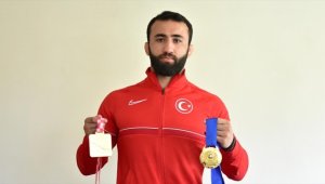 Avrupa ve dünya şampiyonu milli güreşçi Akbudak, olimpiyat altınına odaklandı