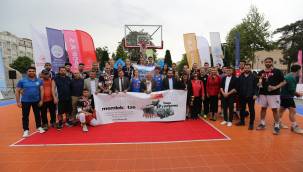 Başkan Büyükkılıç, Basketbol Turnuvasında Gençlerin Coşkusuna Ortak Oldu