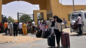BM: Sudan'da çatışmalar nedeniyle 300 binden fazla kişi ülkeden ayrıldı