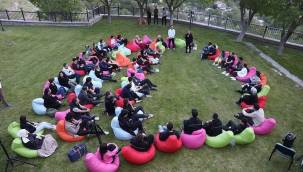 Çolakbayrakdar; “Gençlerimiz, Dünya’da ses getirecek çalışmalara imza atacak”